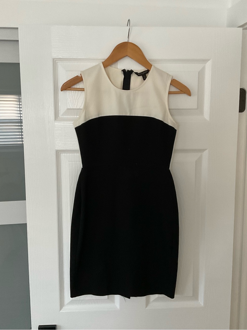 Banana Republic Black and Cream Sleeveless Colorblock Mini Dress
